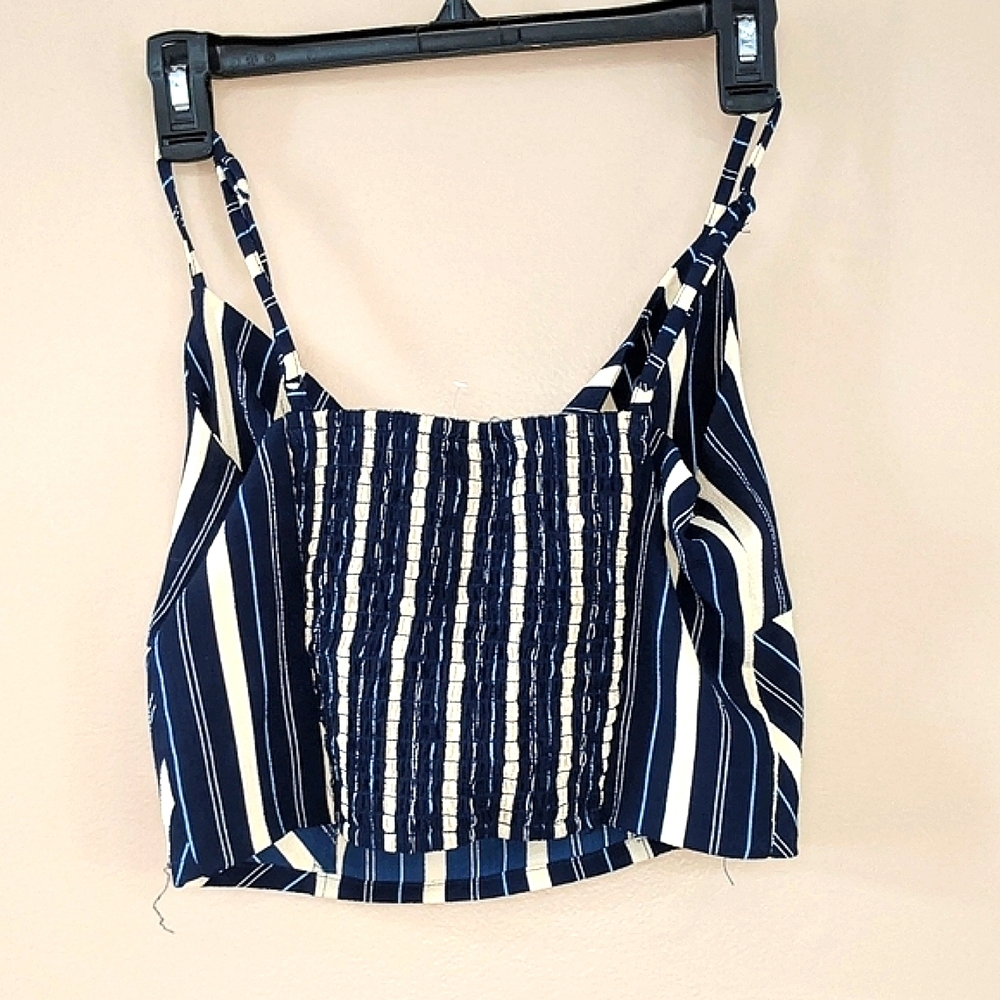 NWoT Nordstrom Angie Tie Front Crop Top - Picture 4 of 7